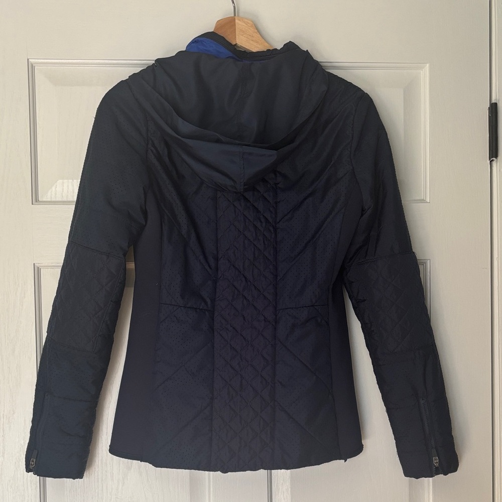 Fabletics Quilted Lightweight Puffer Jacket - image 5
